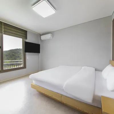 Yeosu Healing Hotel Các khách sạn gần Sân golf The Ocean Golf Course