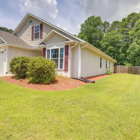 Swansboro Vacation Rental, 4 Mi to Hammocks Beach!