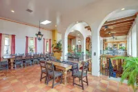 Los Cerrillos Hillside Hacienda on 65 Acres! - Biệt thự