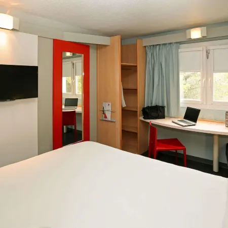 Ibis Nîmes Ouest