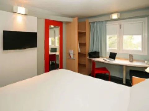 Ibis Nîmes Ouest
