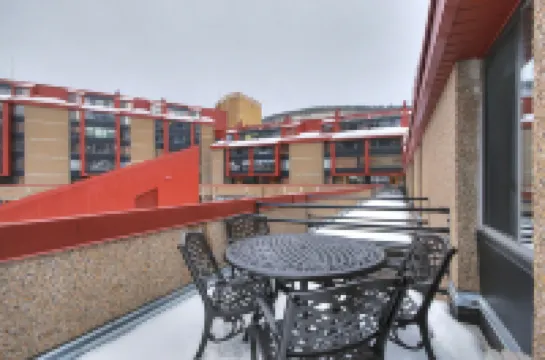 Spacious Condo in the Heart of Center Village - Pet Friendly - VS367 by Redawning