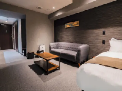 大阪難波蘭朵套房酒店