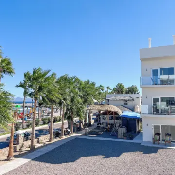BAJA MIA SUITES AND TOURS