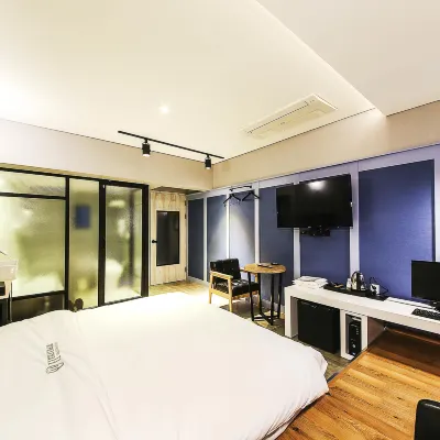 Busan Myeongji Heritage Design Hotel Отели рядом с достопримечательностью «Пляж Дадэпо»