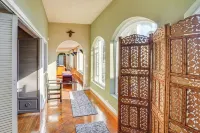 Beachfront Living in Long Beach: 2,500 Sq Ft Condo - Condos