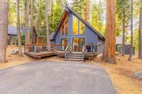 West Shore Tahoe Cabin - Loft Movie Nights Pets
