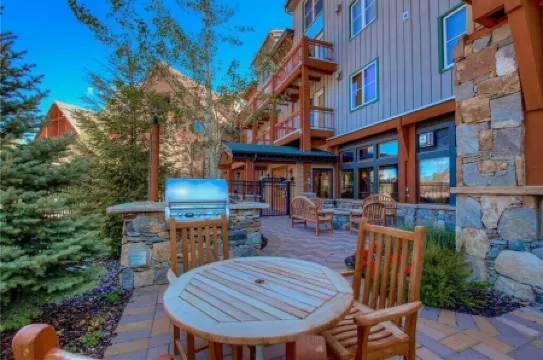 Black Bear 2 Bed 2 Bath Bbcs