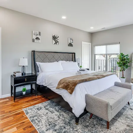 Luxe Newark Retreat w/ Rooftop Deck: Pets Welcome!