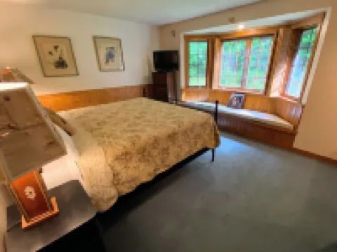 O9 New Renovated Bretton Woods Slopeside Condo with 2 Living Rooms Foosball Air Hockey Hotels in Bretton Woods