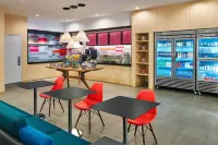 Aloft South Bend - bar
