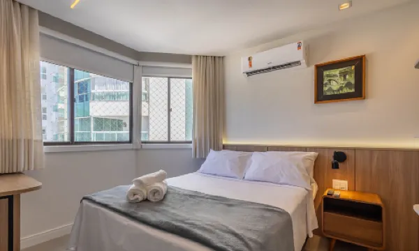 Apt With 2 Suites Beachfront in BC Eqc0801