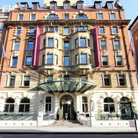 The Memoir Club, Formerly Ambassador Bloomsbury Отели рядом с достопримечательностью «Площадь Гордон-сквер»