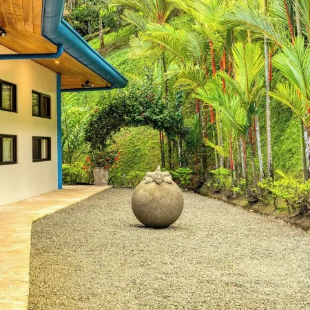 Stunning Ocean View-Rainforest Villa. Concierge, Breakfast/Housekeeping M-F.