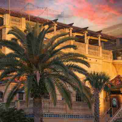 Ocean Lodge Resort Hotel Exterior