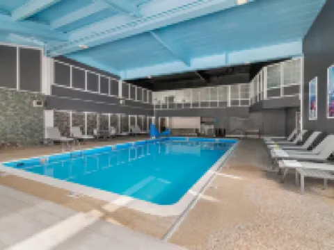 Heritage House Inn on Cape Cod Hotels in Hyannis