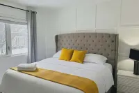 Lovelyhome•Near BU•with TreeHouse•Ideal for Group Stays