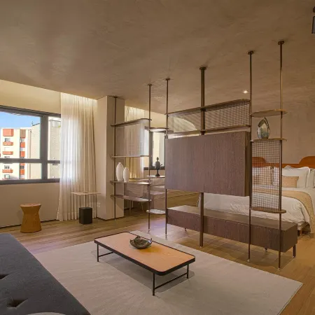 Qoya Hotel Curitiba, Curio Collection by Hilton
