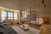 Qoya Hotel Curitiba, Curio Collection by Hilton