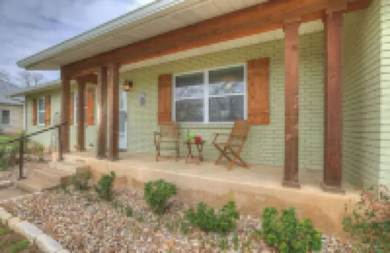 Cora Street Cottage