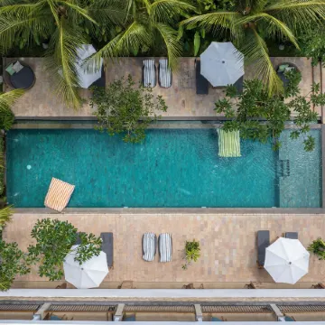 Kahayana Suites Отели рядом с достопримечательностью «Green Village»