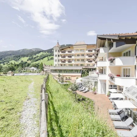 Traumhotel Alpina - 4 Sterne Superior Luxushotel, Hoteleigenen Badesee, Adults Only
