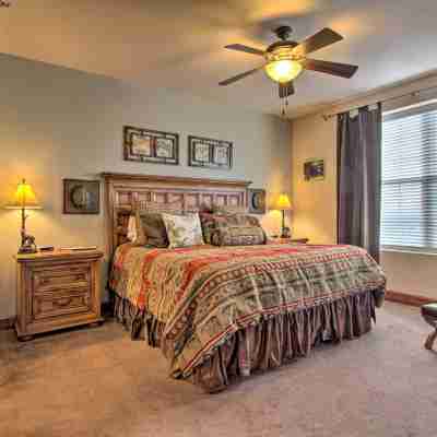 Pigeon Forge Condo < 2 Mi to Attractions! Rooms