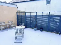 Sea Glass - 2 Bedroom Apartment - Manorbier Hotels in Manorbier