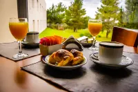 Elegance Hotel Tandil のホテル