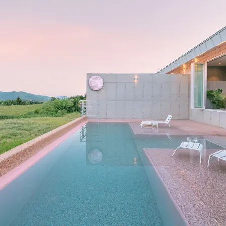 Namhae Peach Beach Pool Villa