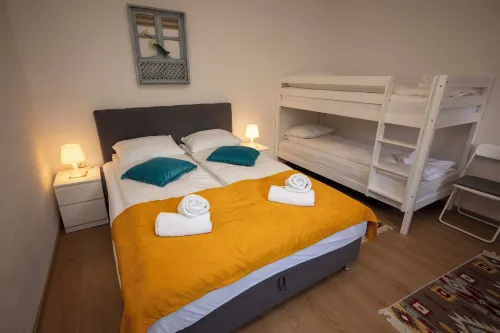 Bosanska Avlija Authentic Sarajevo Stay with Garden - 2つ星
