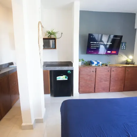 Maui Hostel - Adults Only