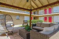 Leandro Apartments