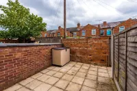 Modern Apartment Perfect for Business Sleeps 4