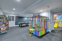 Luxe Pocono Getaway Theater Hot Tub Game Room