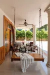 ELIVAAS Valiyaveetil Mansion 5 BHK - مسبح خاص