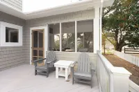 The Ocracoke Harbor Inn