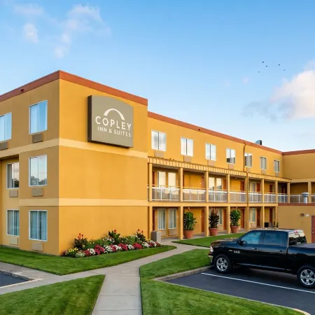 Copley Inn & Suites by OYO Akron Oh