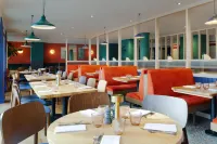 Hilton Cobham - breakfast