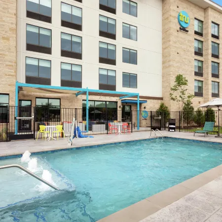 Tru by Hilton Frisco Dallas