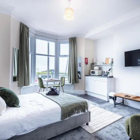 The Bayview Apart Hotel