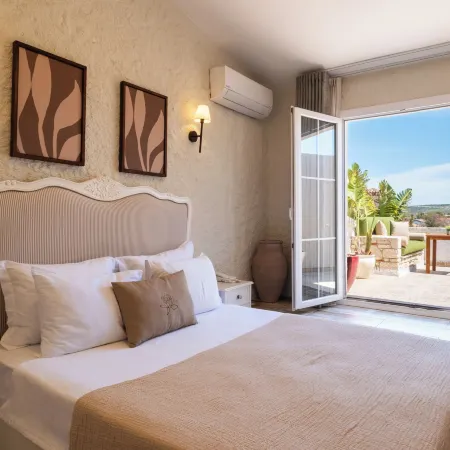 Lotus Köyiçi Otel