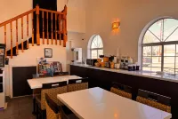 Days Inn by Wyndham Bishop - breakfast