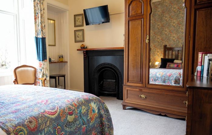 Leven House Bed and Breakfast