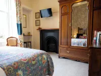 Leven House Bed and Breakfast Hotel di Crieff