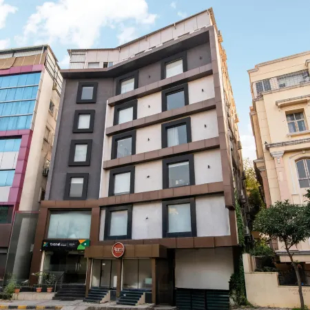 Treebo Address Inn, Banjara Hills Отели рядом с достопримечательностью «NTR Сад»