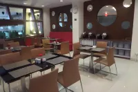 Nueve Malioboro Hotel Yogyakarta - Breakfast