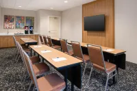 Hampton Inn & Suites Redding