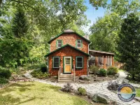 Lake Geneva Escape 4BR Arcade Fire Pit and Deck