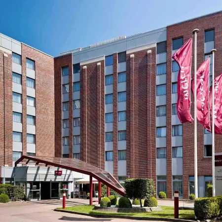 Mercure Hotel Hamburg am Volkspark Отели рядом с достопримечательностью «Нинштедтен»